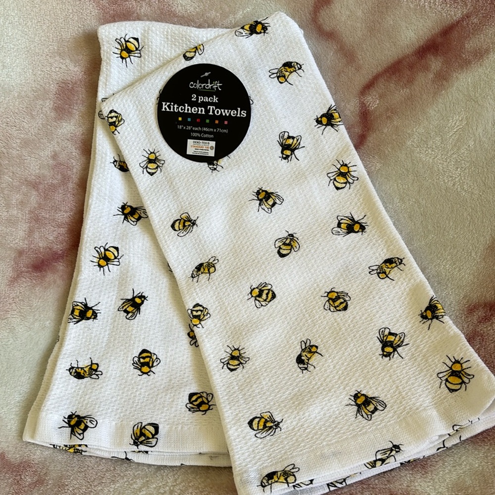 Bees Kitchen Towels Set of Two by Colordrift NWT Cotton 18”X28” Oeko Tex Sustain